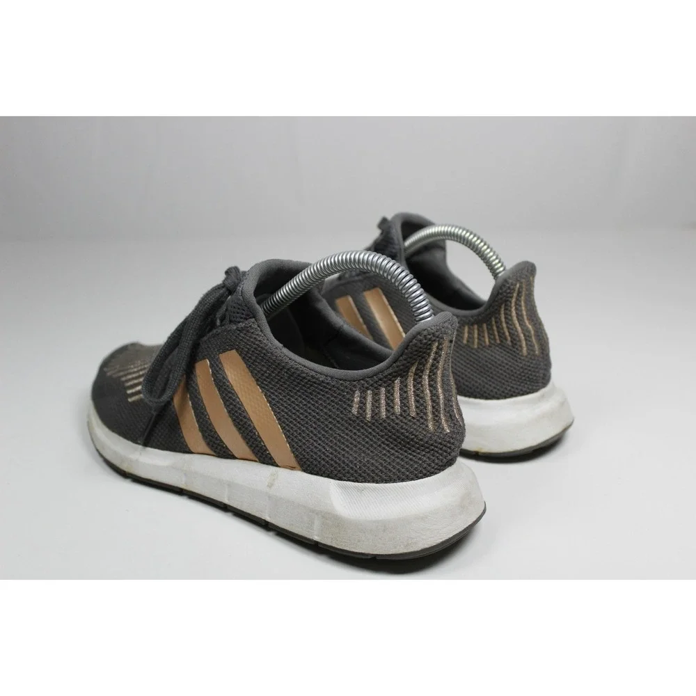 Adidas Swift Run J CQ2598 Boys 6 Running Shoes Gray Five/Copper Metallic Sneaker